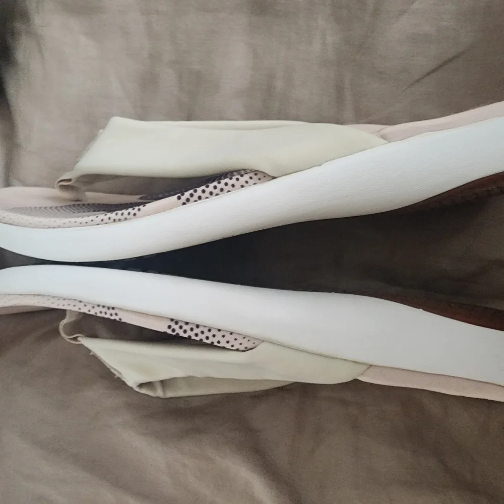 Women slides - Picture 3 of 5